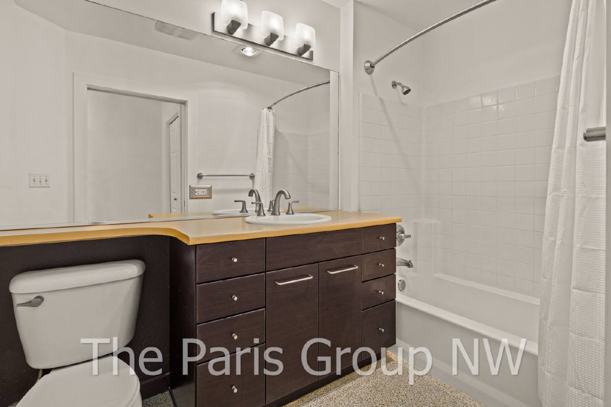 Condo for rent at 1420 E Pine St #E706, Seattle, WA 98122