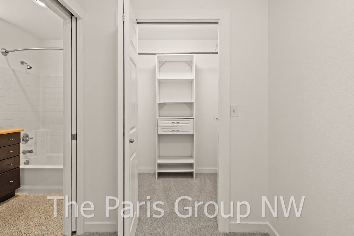 Condo for rent at 1420 E Pine St #E706, Seattle, WA 98122