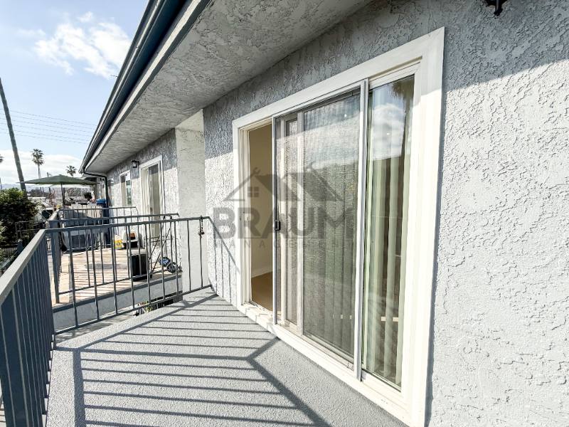Apartment for rent at 14801 Delano St, Van Nuys, CA 91411