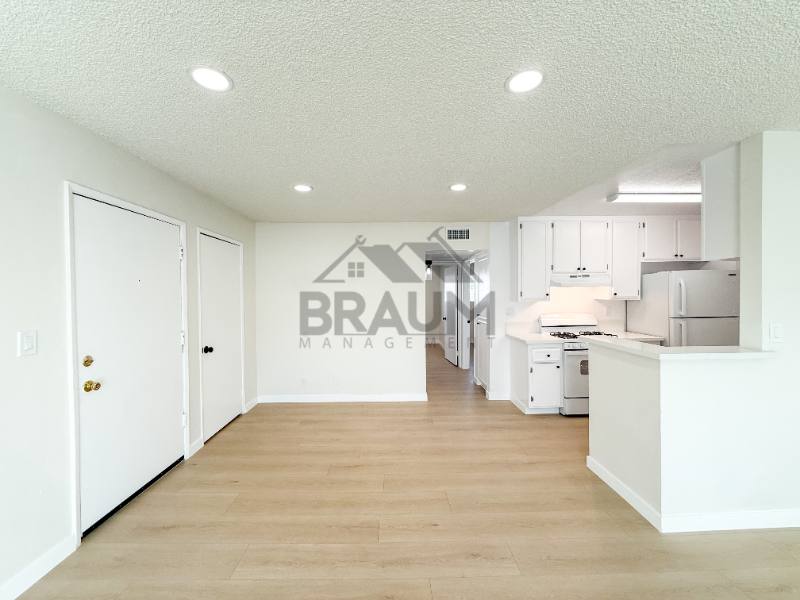 Apartment for rent at 14801 Delano St, Van Nuys, CA 91411