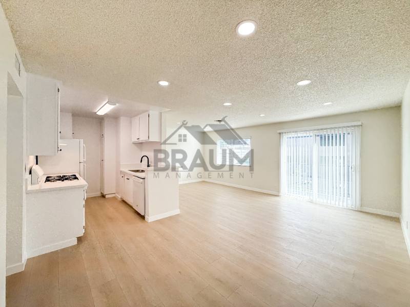 Apartment for rent at 14801 Delano St, Van Nuys, CA 91411