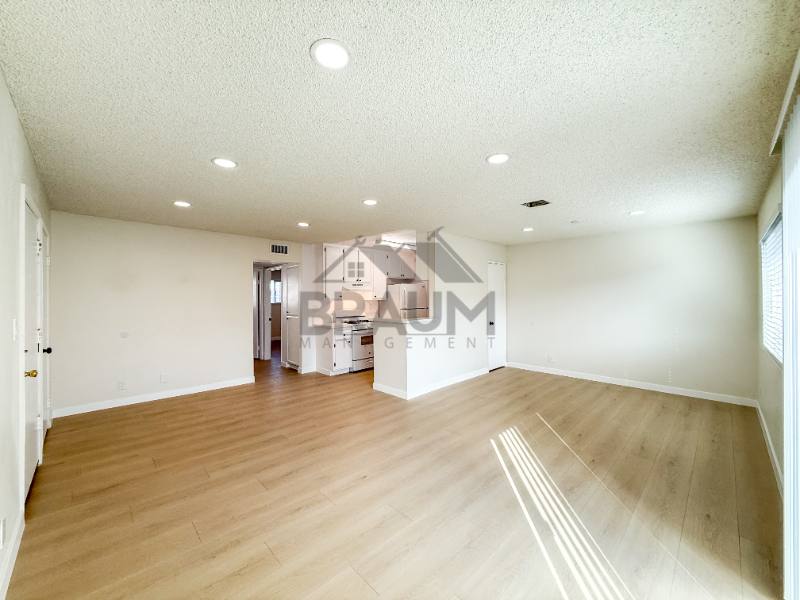Apartment for rent at 14801 Delano St, Van Nuys, CA 91411