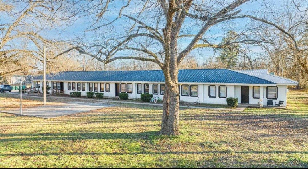 Apartment for rent at 106 Davis St #2A, New Boston, TX 75570