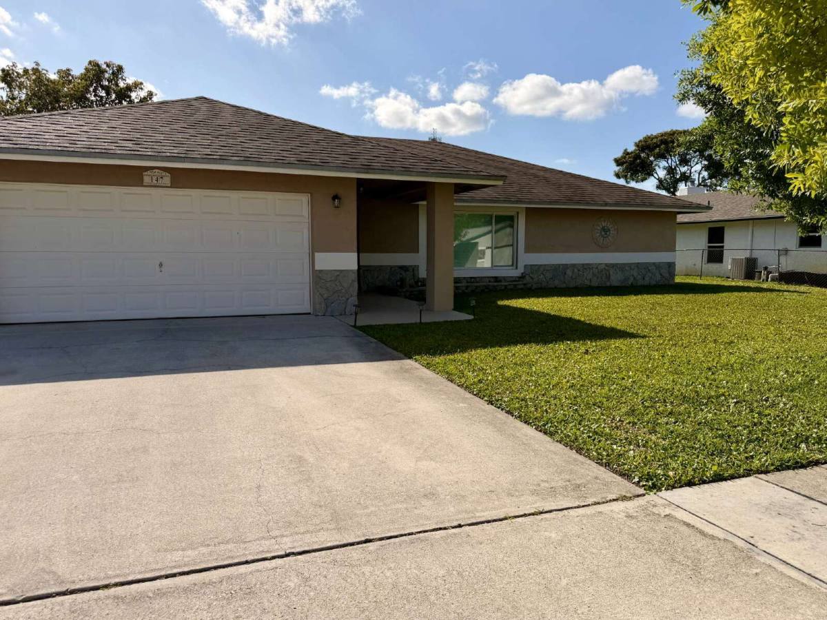 House for rent at 147 Sunflower Circle, West Palm Beach, FL 33411