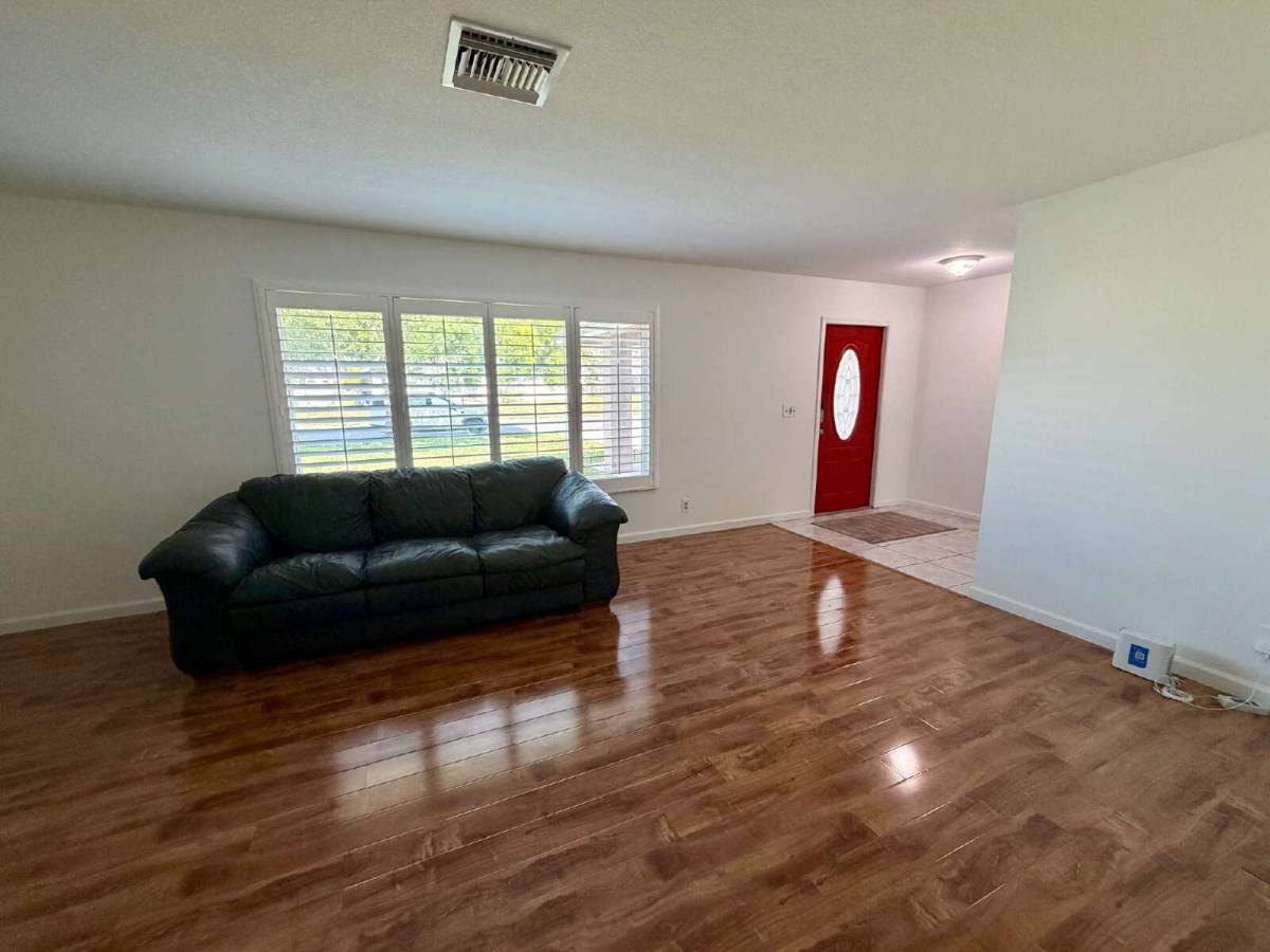 House for rent at 147 Sunflower Circle, West Palm Beach, FL 33411