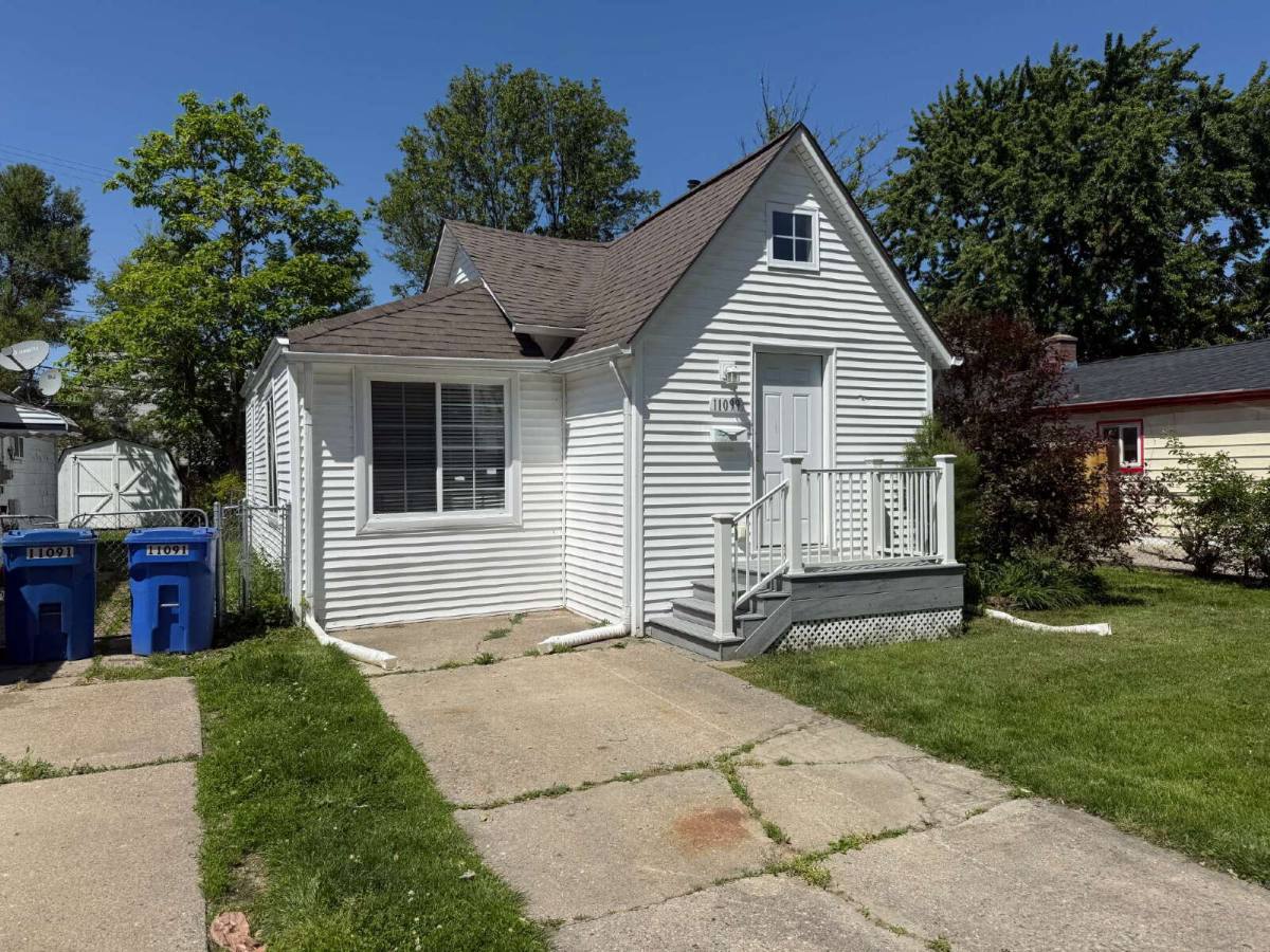 House for rent at 11099 Dodge Ave, Warren, MI 48089