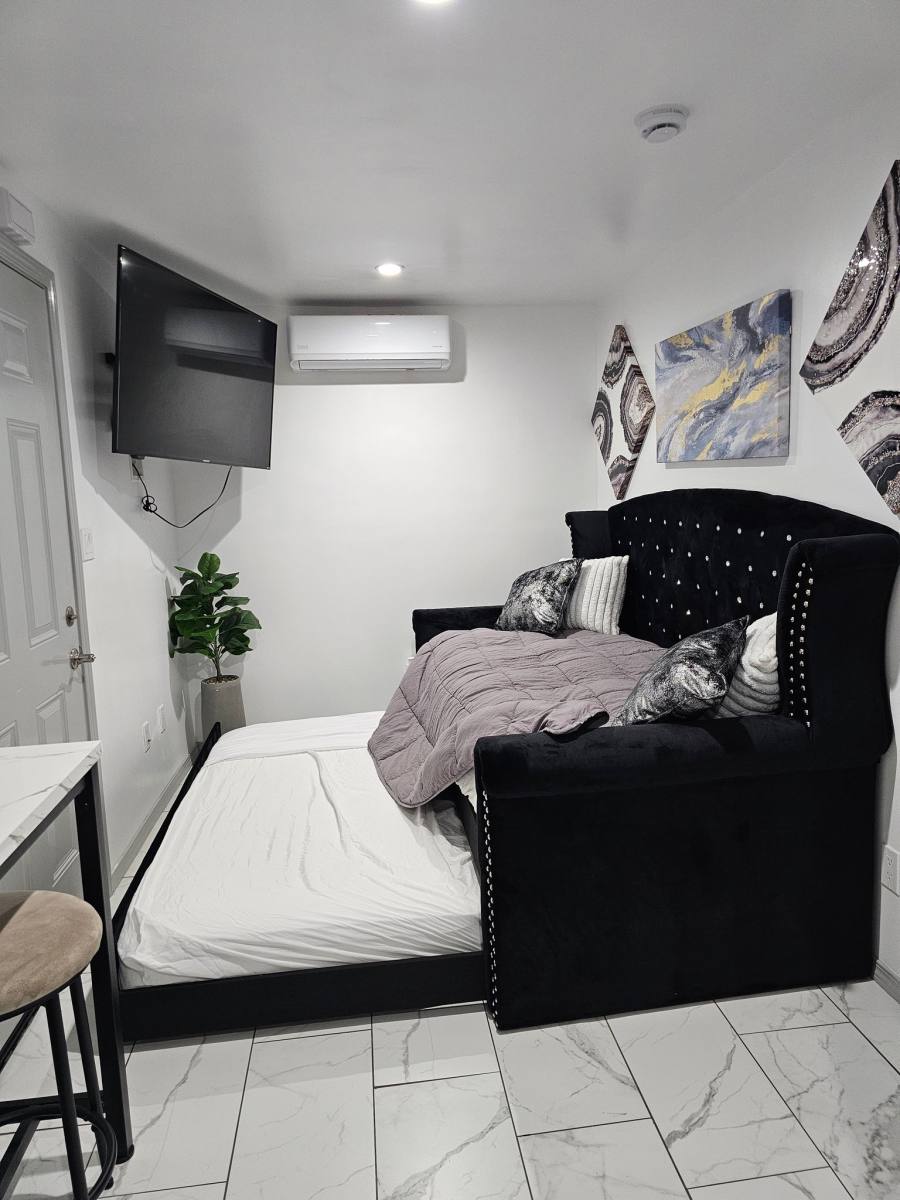 Apartment for rent at 124 E 135th St, Los Angeles, CA 90061