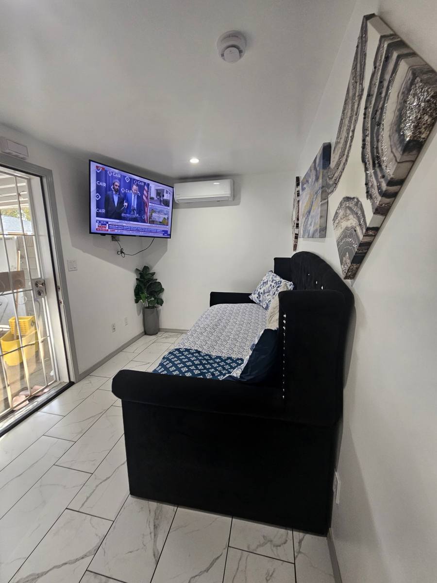 Apartment for rent at 124 E 135th St, Los Angeles, CA 90061