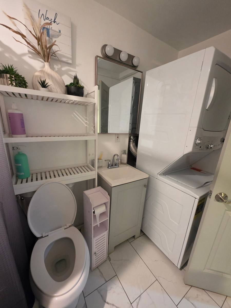 Apartment for rent at 124 E 135th St, Los Angeles, CA 90061