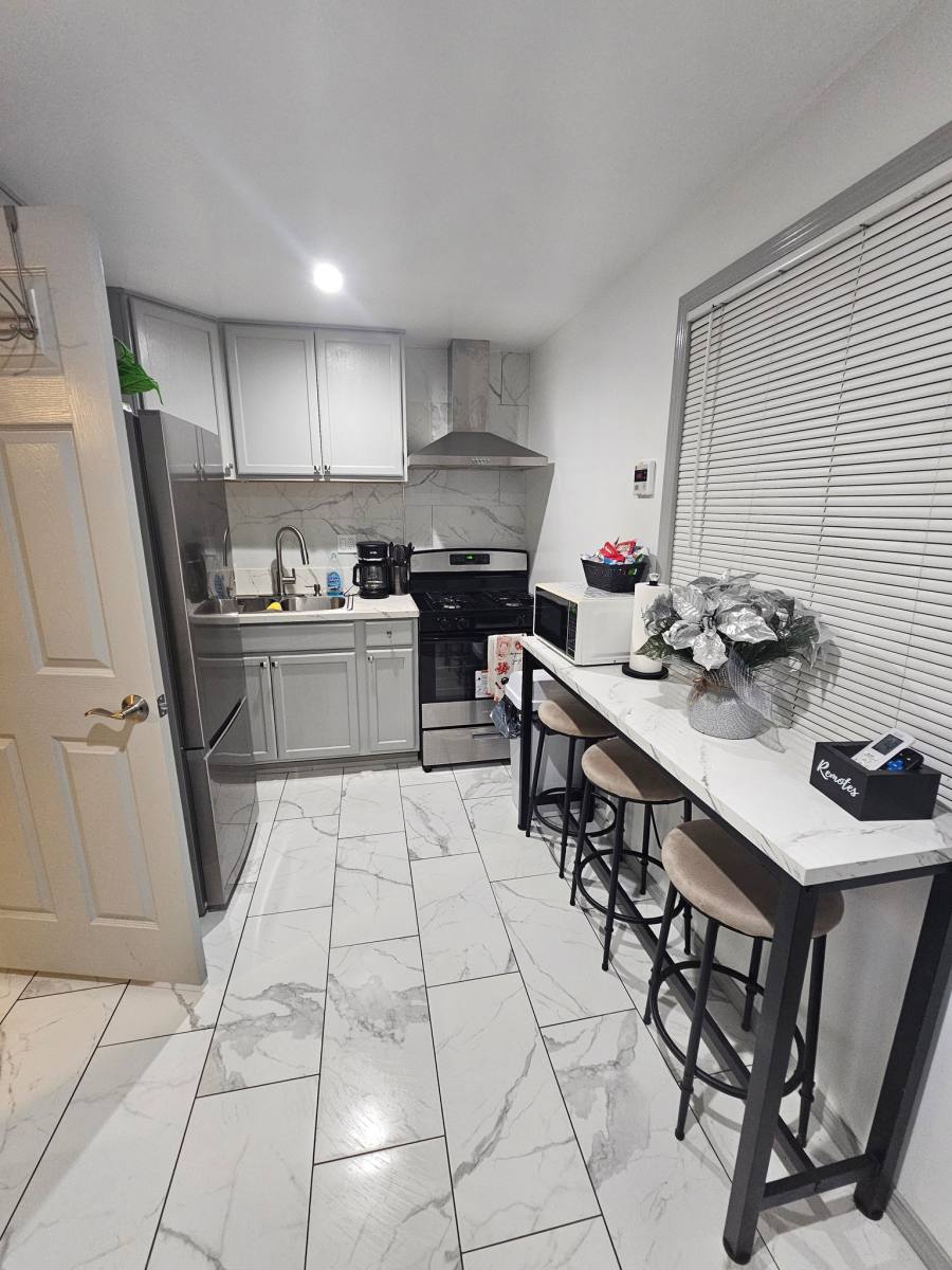 Apartment for rent at 124 E 135th St, Los Angeles, CA 90061