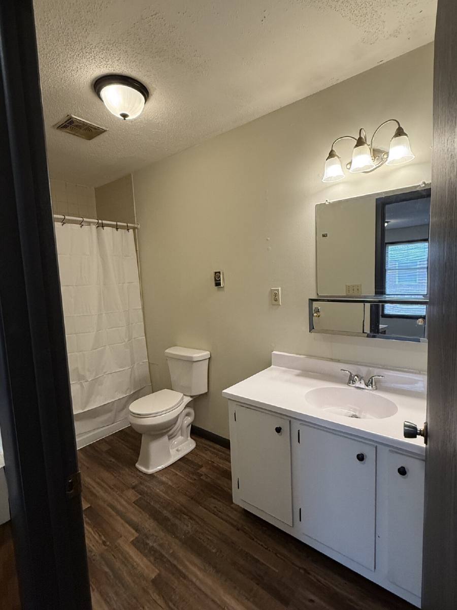 Apartment for rent at 503 E Crandall St #18, Meadville, MO 64659