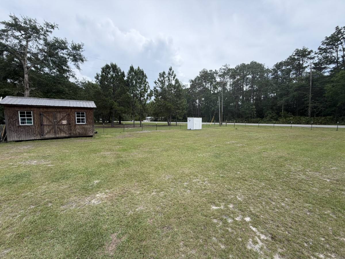 House for rent at 169 Cowboy Rd, Jesup, GA 31545