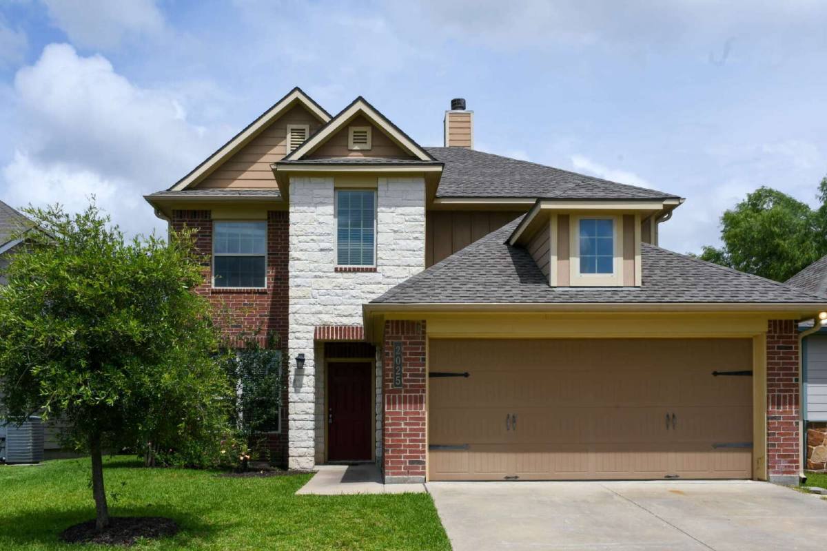 House for rent at 2025 Stubbs Dr, Bryan, TX 77807