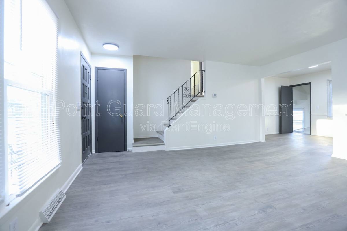 Apartment for rent at 5918 Camden Ave, Omaha, NE 68104