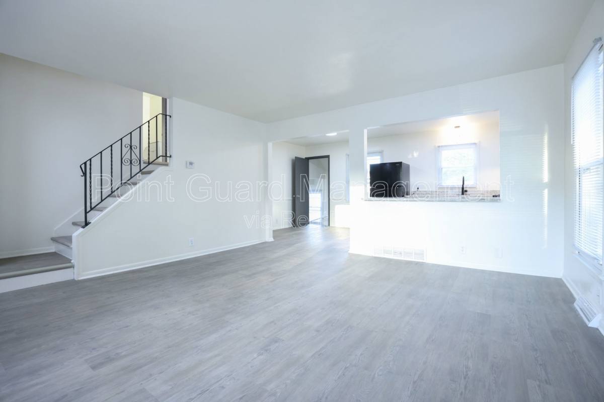 Apartment for rent at 5918 Camden Ave, Omaha, NE 68104