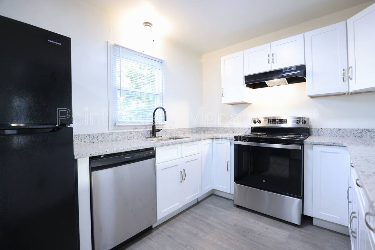 Apartment for rent at 5918 Camden Ave, Omaha, NE 68104