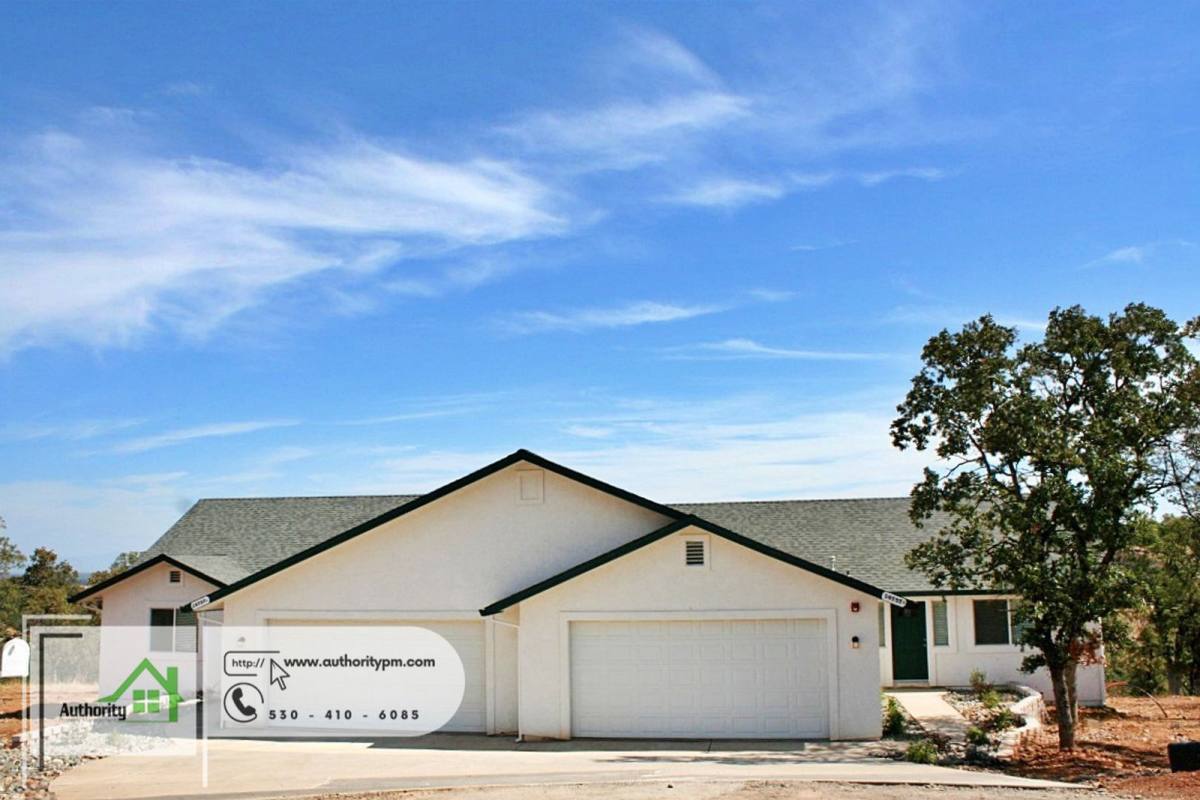 Apartment for rent at 19757 Brokeoff Mountain Place #B, Cottonwood, CA 96022