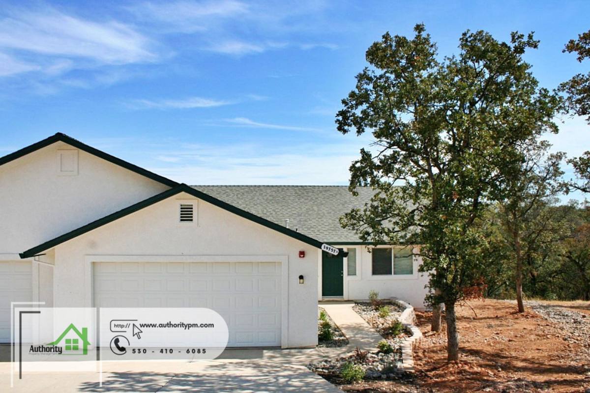 Apartment for rent at 19757 Brokeoff Mountain Place #B, Cottonwood, CA 96022