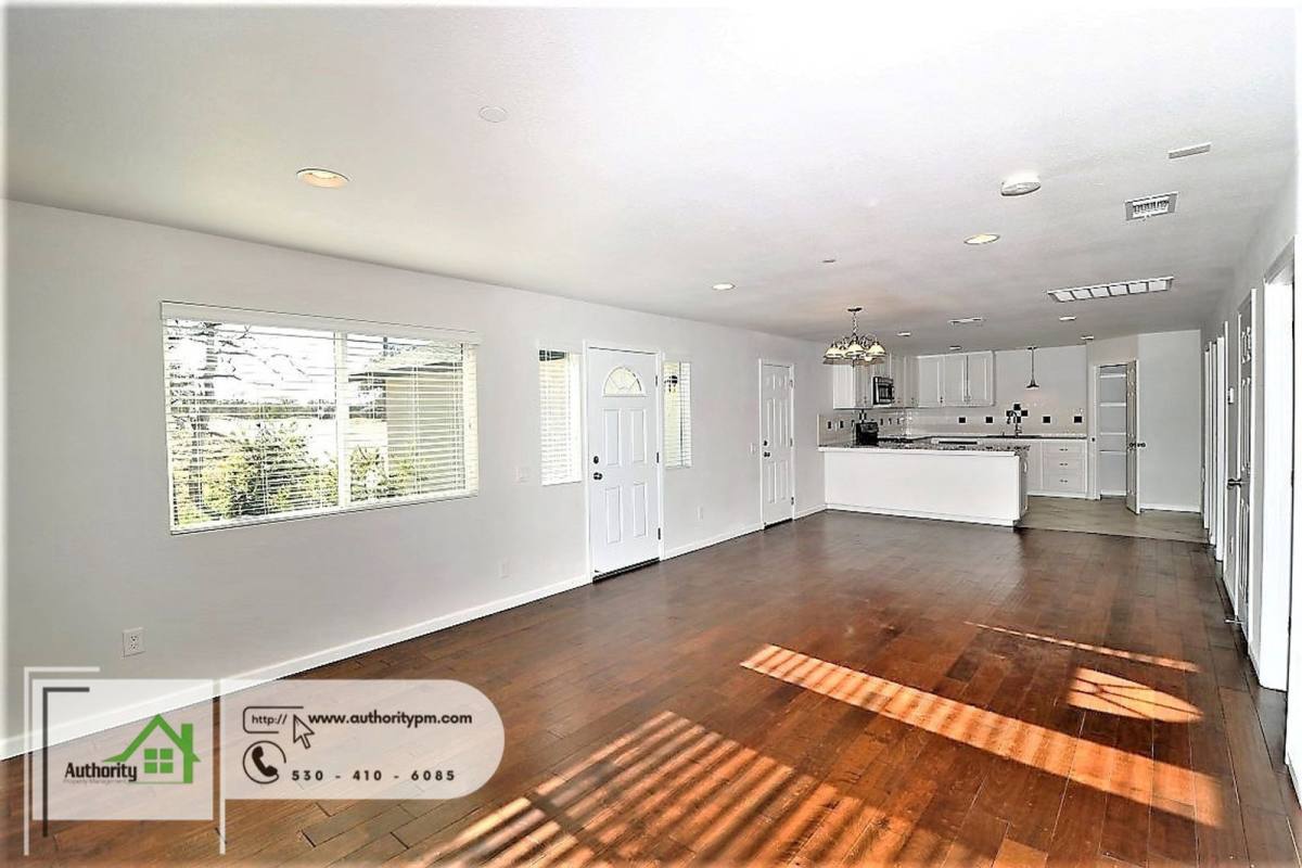 Apartment for rent at 19757 Brokeoff Mountain Place #B, Cottonwood, CA 96022