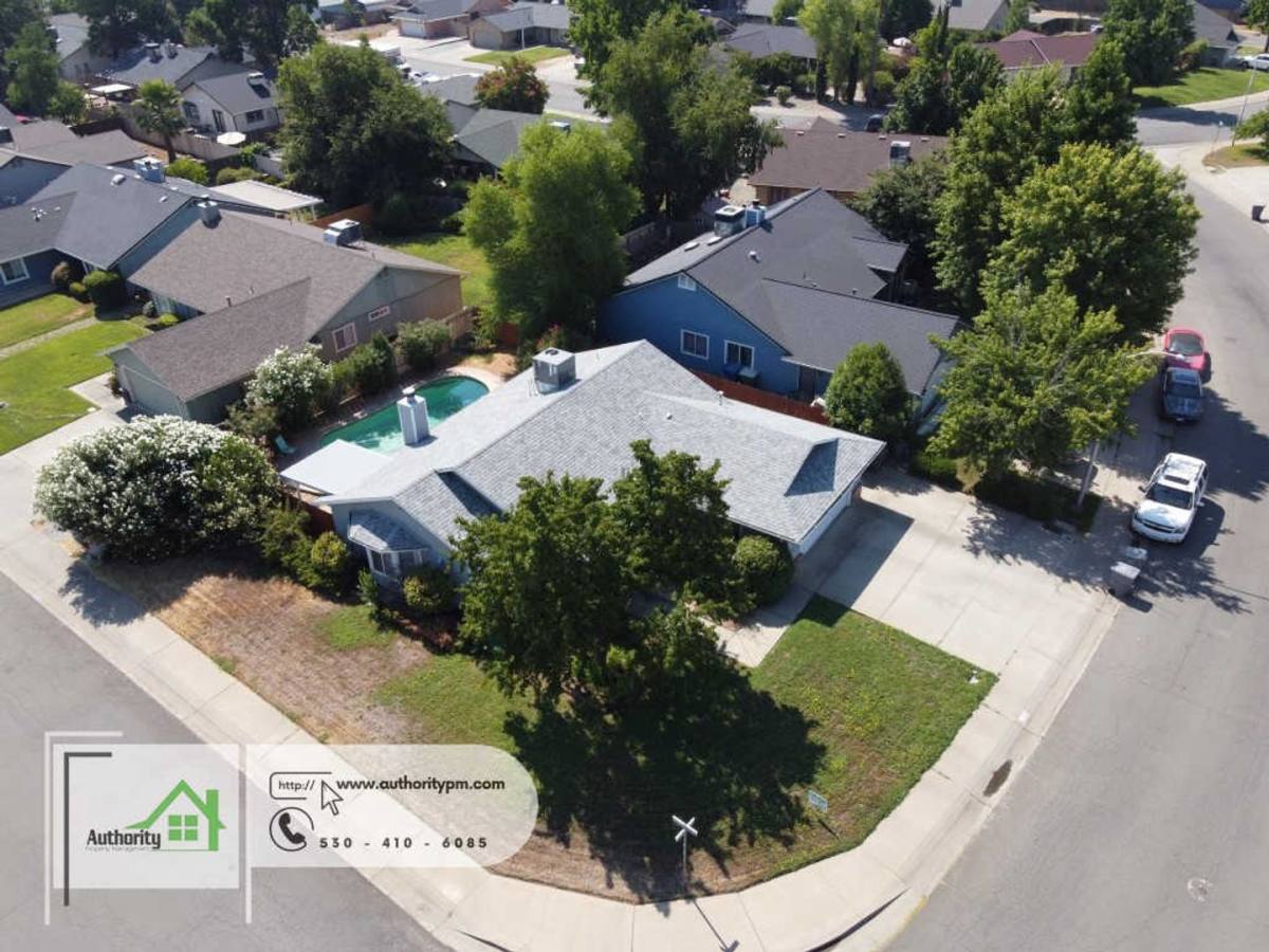 House for rent at 1729 Marigold Way, Redding, CA 96003
