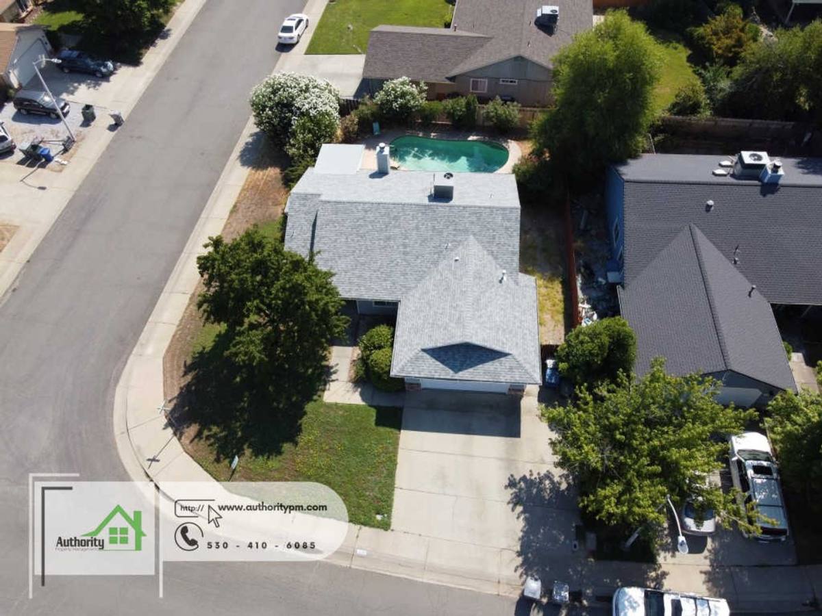House for rent at 1729 Marigold Way, Redding, CA 96003
