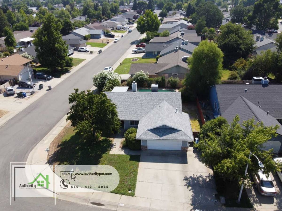 House for rent at 1729 Marigold Way, Redding, CA 96003