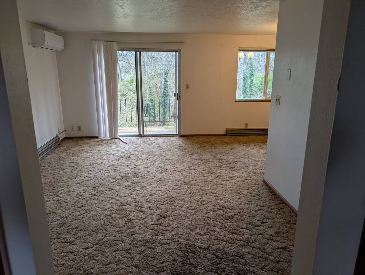 House for rent at 1106 Waller St SE #6, Salem, OR 97302