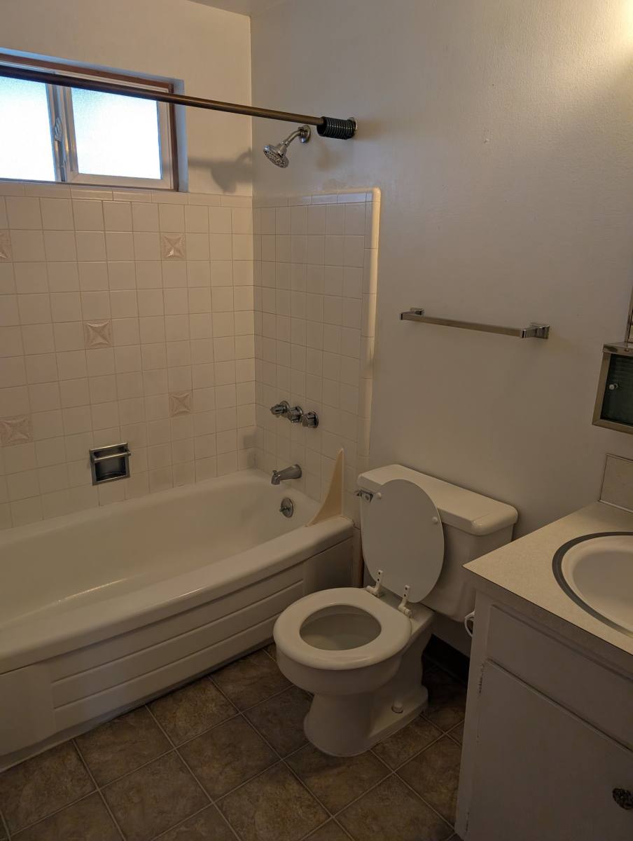 House for rent at 1106 Waller St SE #6, Salem, OR 97302