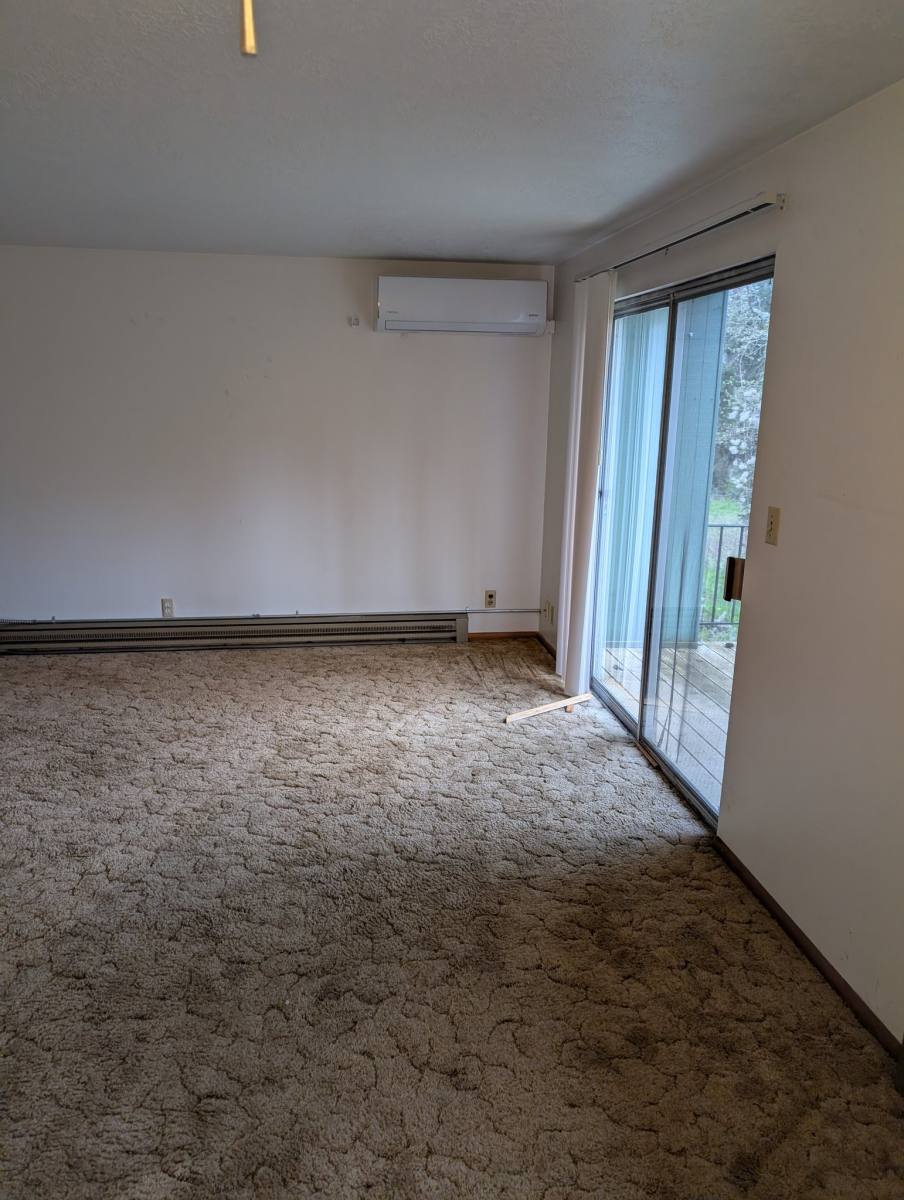 House for rent at 1106 Waller St SE #6, Salem, OR 97302