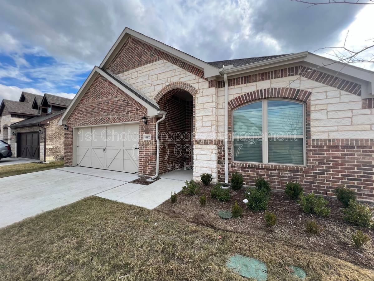 House for rent at 14869 Nightmist Rd, Aledo, TX 76008