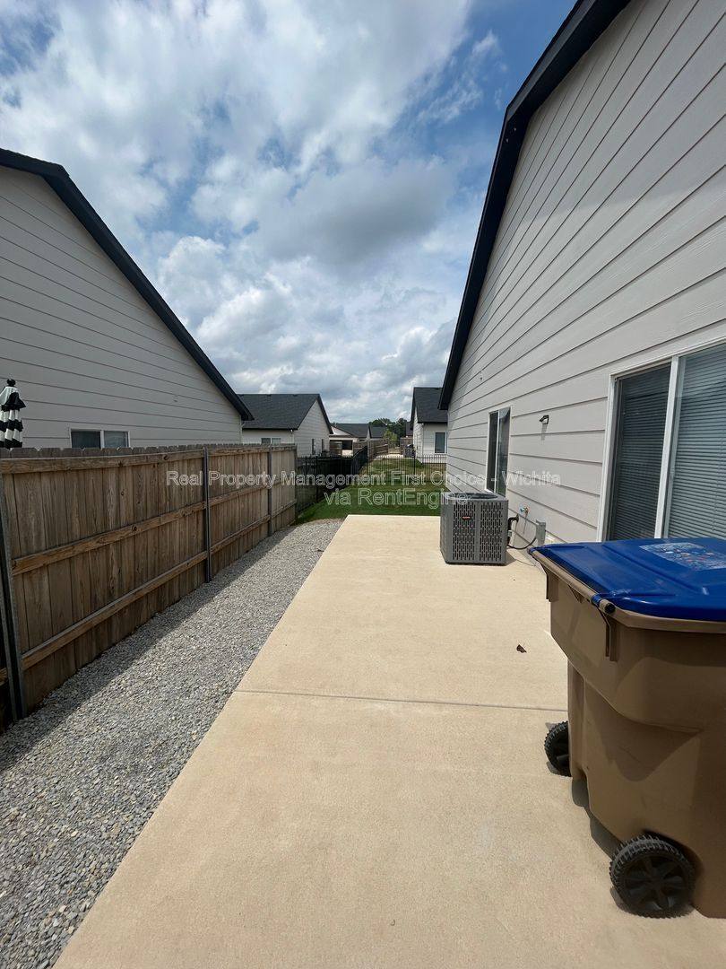 Apartment for rent at 1736 E Decarsky Court, Derby, KS 67037