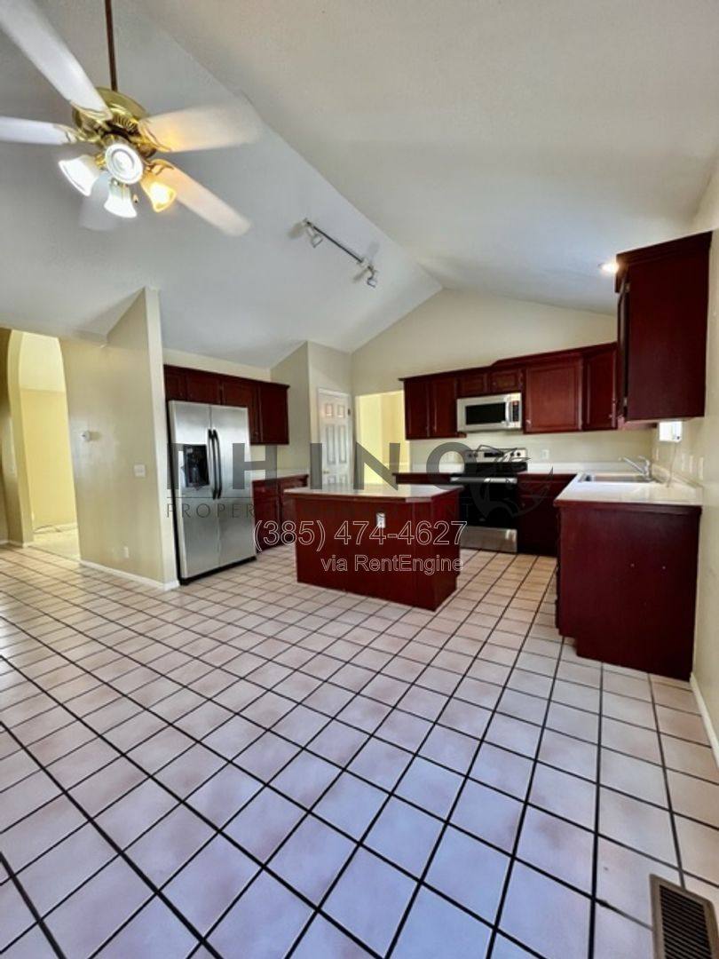 House for rent at 10319 Ashley Park Dr, Sandy, UT 84092