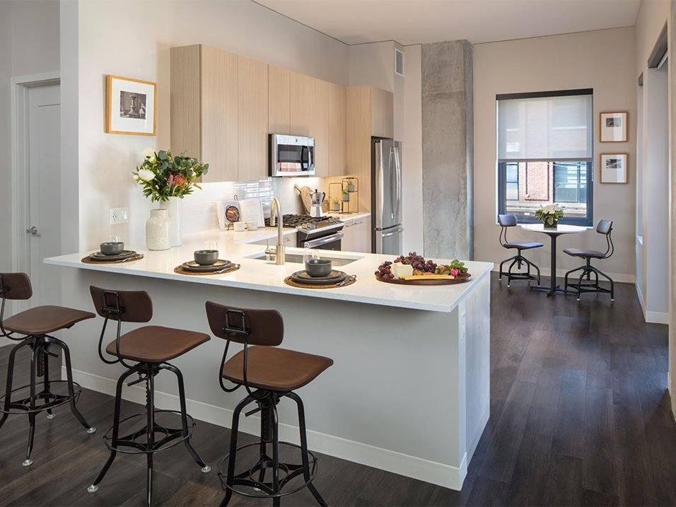 Apartment for rent at 219 S Peoria, Chicago, IL 60607