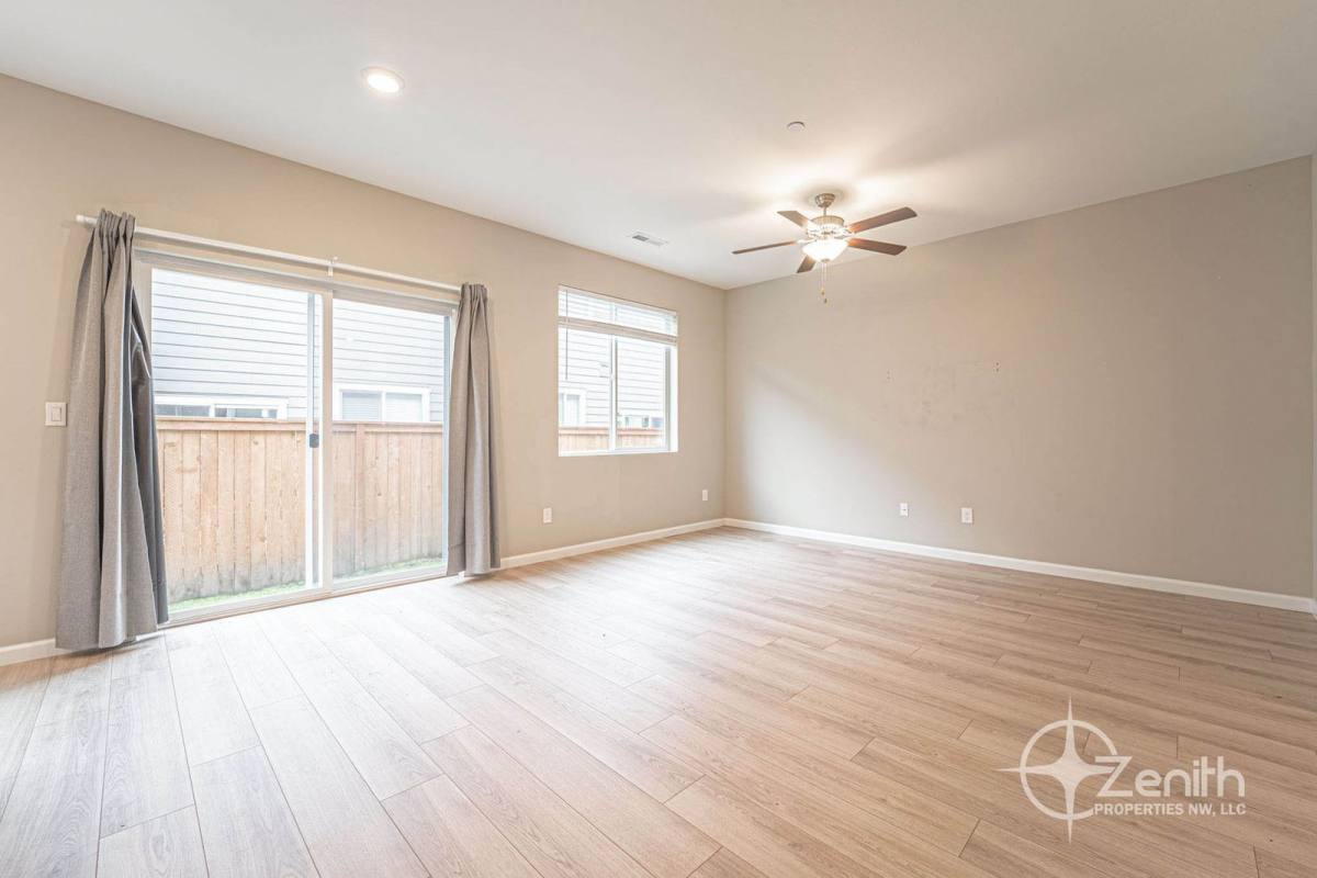 Townhouse for rent at 2009 NE 102nd Circle, Vancouver, WA 98686
