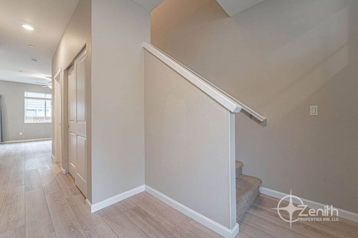 Townhouse for rent at 2009 NE 102nd Circle, Vancouver, WA 98686
