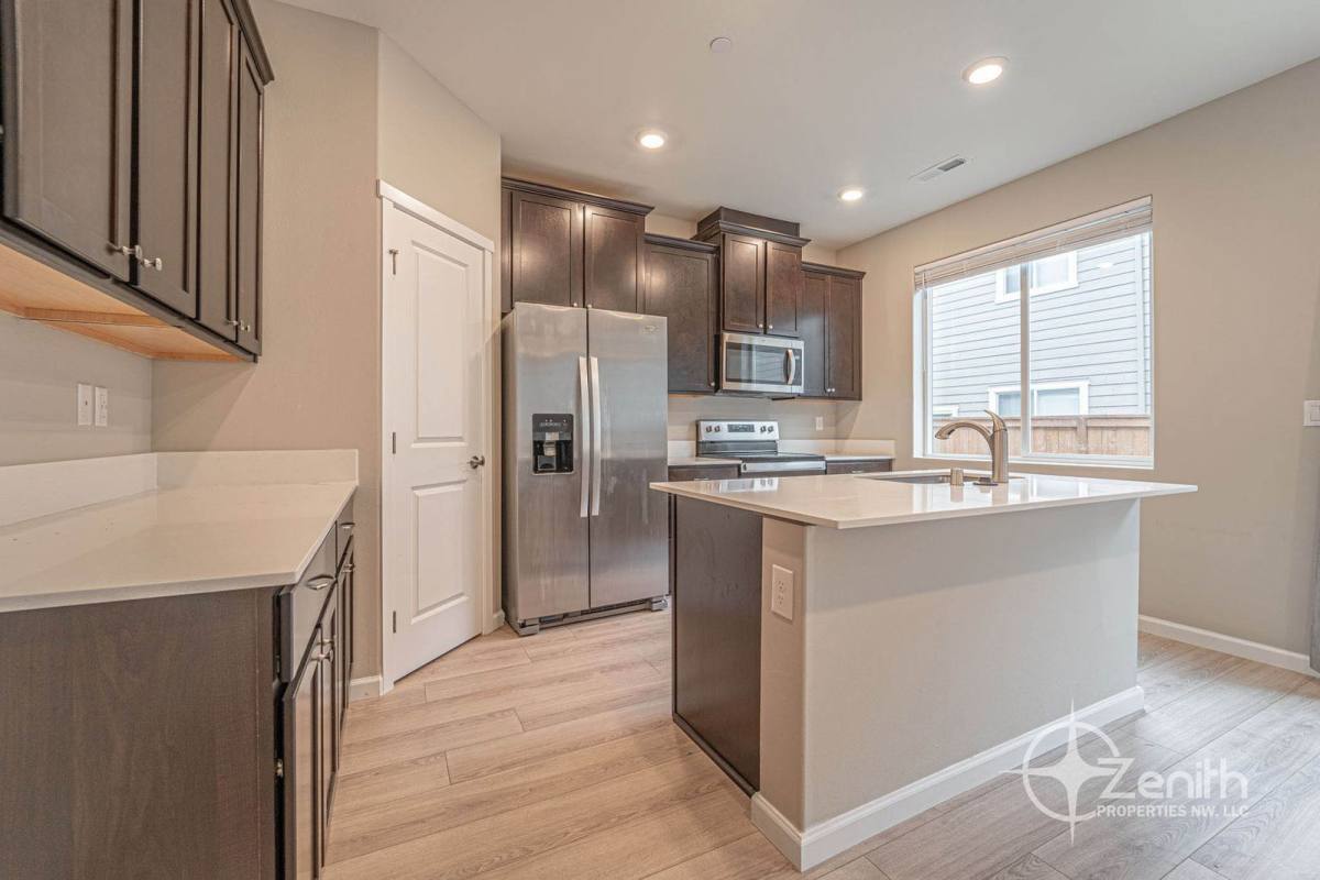 Townhouse for rent at 2009 NE 102nd Circle, Vancouver, WA 98686