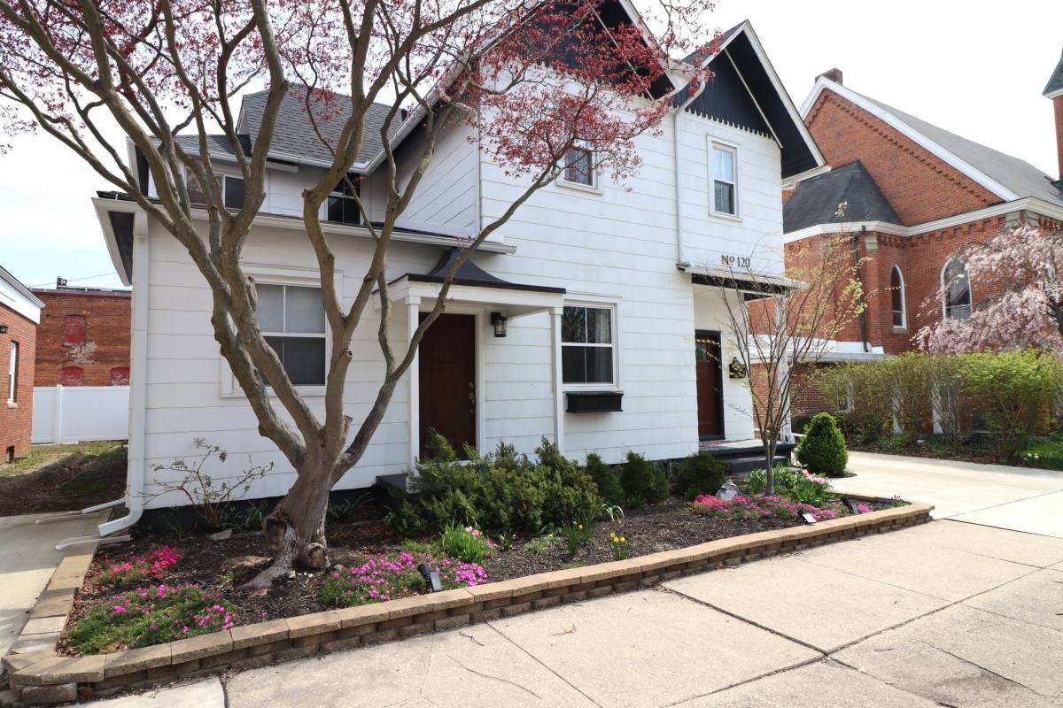 House for rent at 120 S Court St, Marysville, OH 43040
