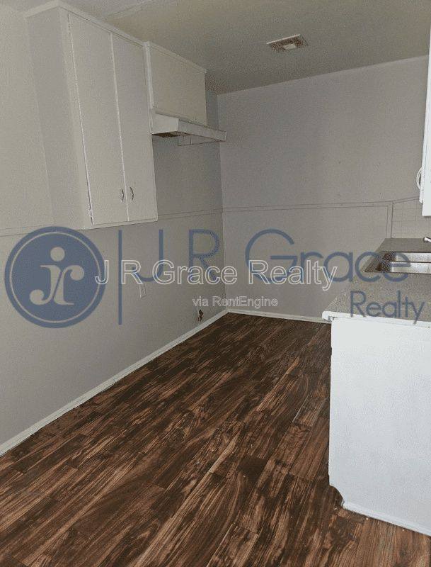 Apartment for rent at 602 E Navarro St, Mart, TX 76664