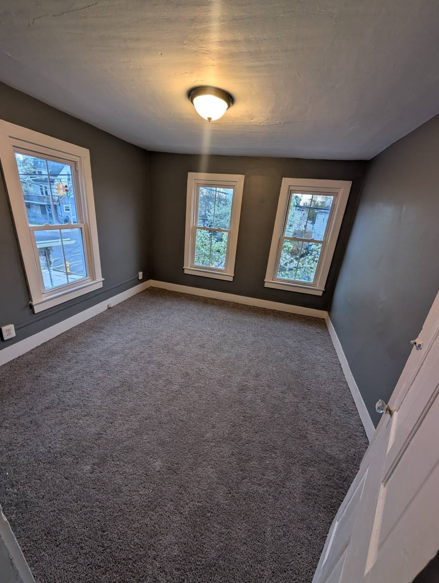 Townhouse for rent at 332 E Broad St, Millville, NJ 08332