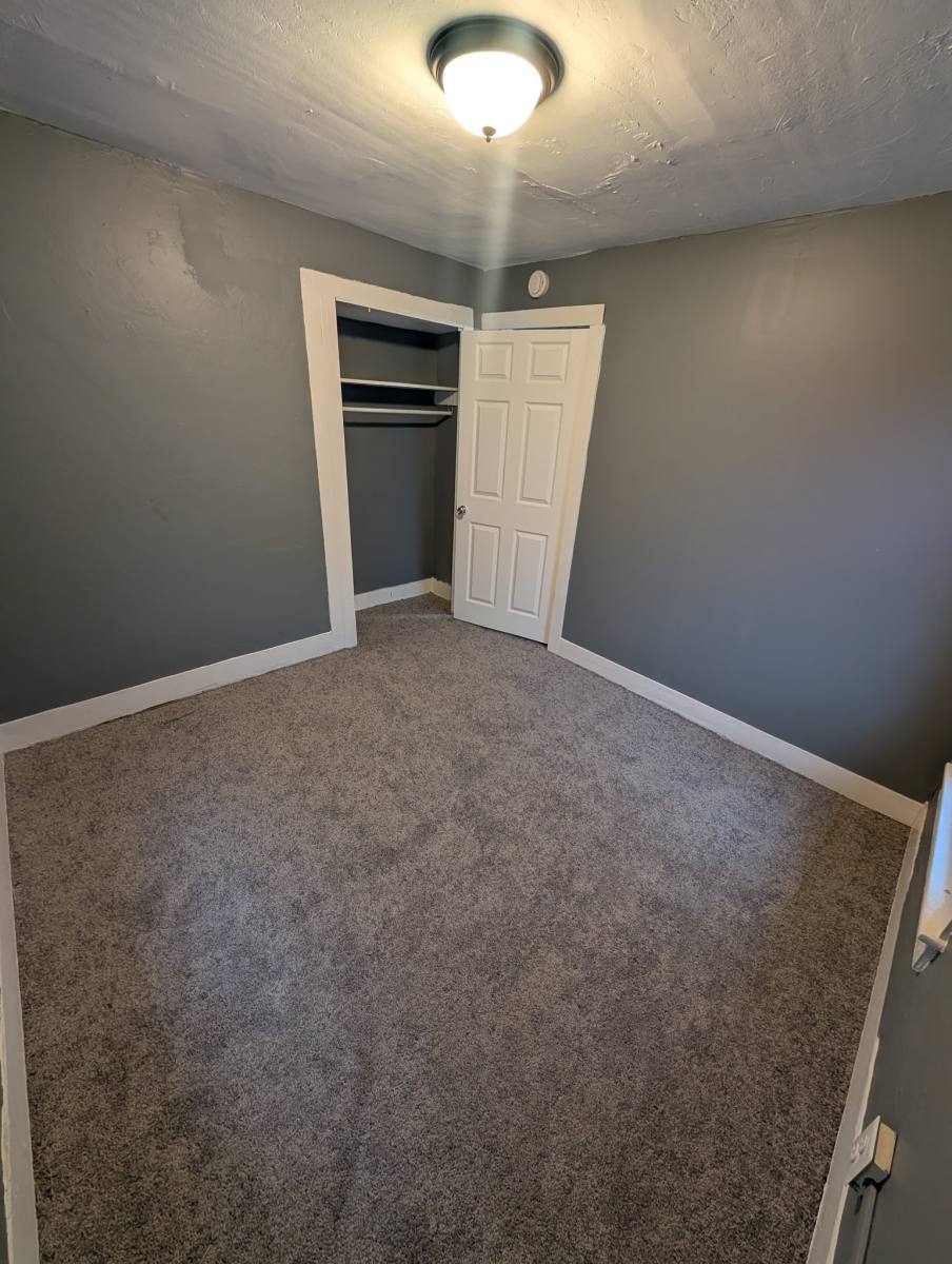 Townhouse for rent at 332 E Broad St, Millville, NJ 08332