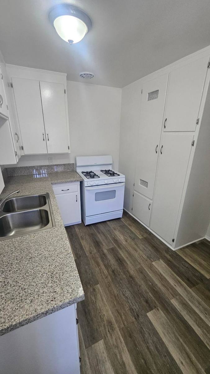 Apartment for rent at 11030 Moorpark St #B6, North Hollywood, CA 91602