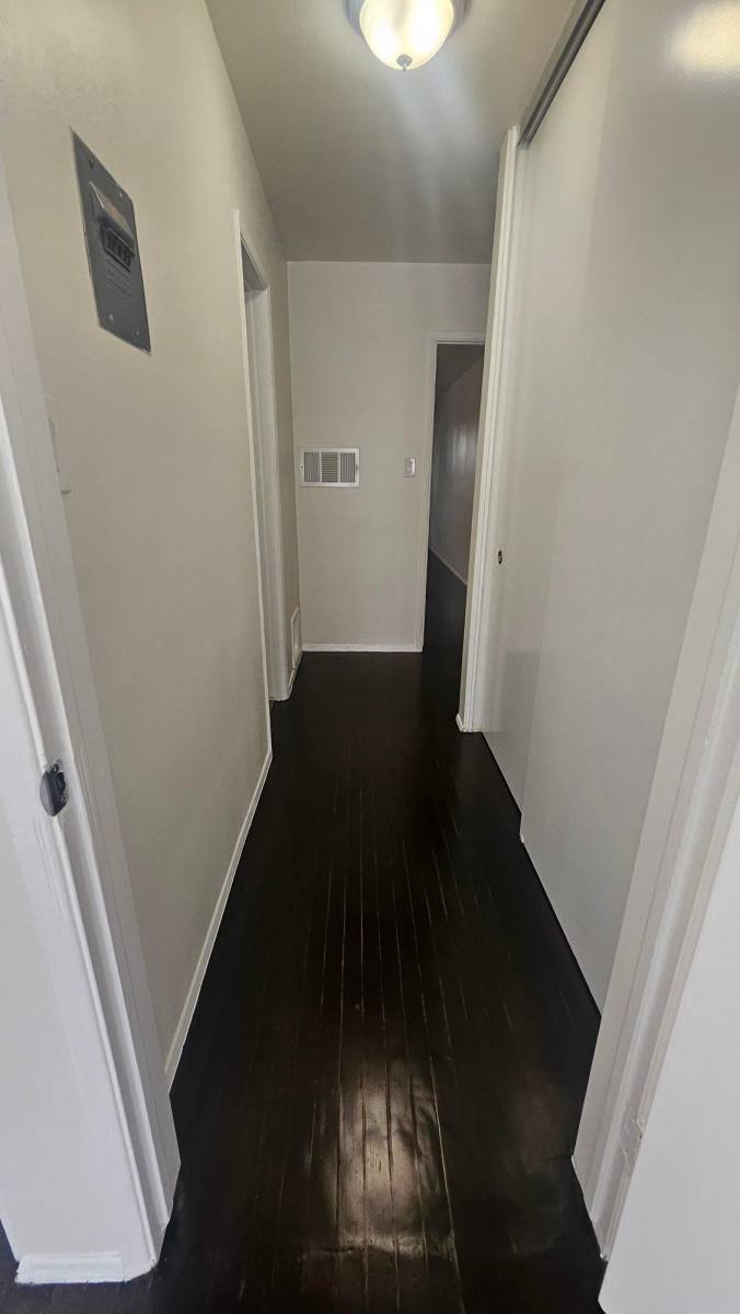 Apartment for rent at 11030 Moorpark St #B6, North Hollywood, CA 91602