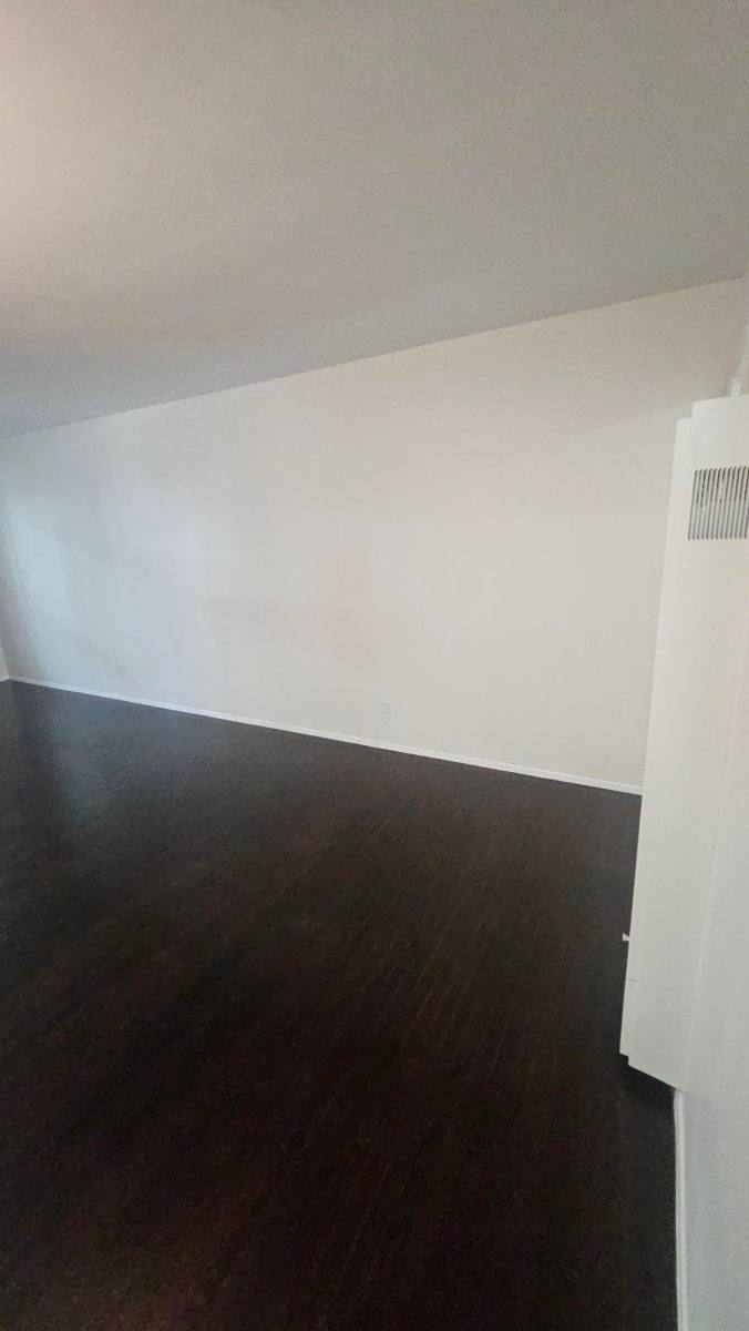 Apartment for rent at 11030 Moorpark St #B6, North Hollywood, CA 91602