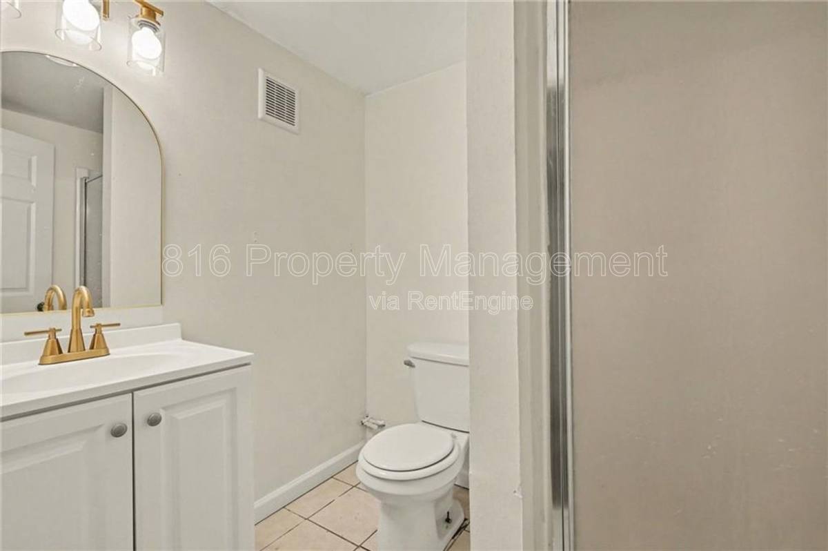 Apartment for rent at 11220 College Ave #11218, Kansas City, MO 64137