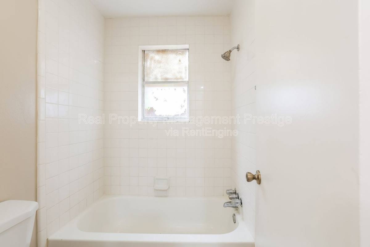 Apartment for rent at 1523 Heights Blvd #3, Houston, TX 77008