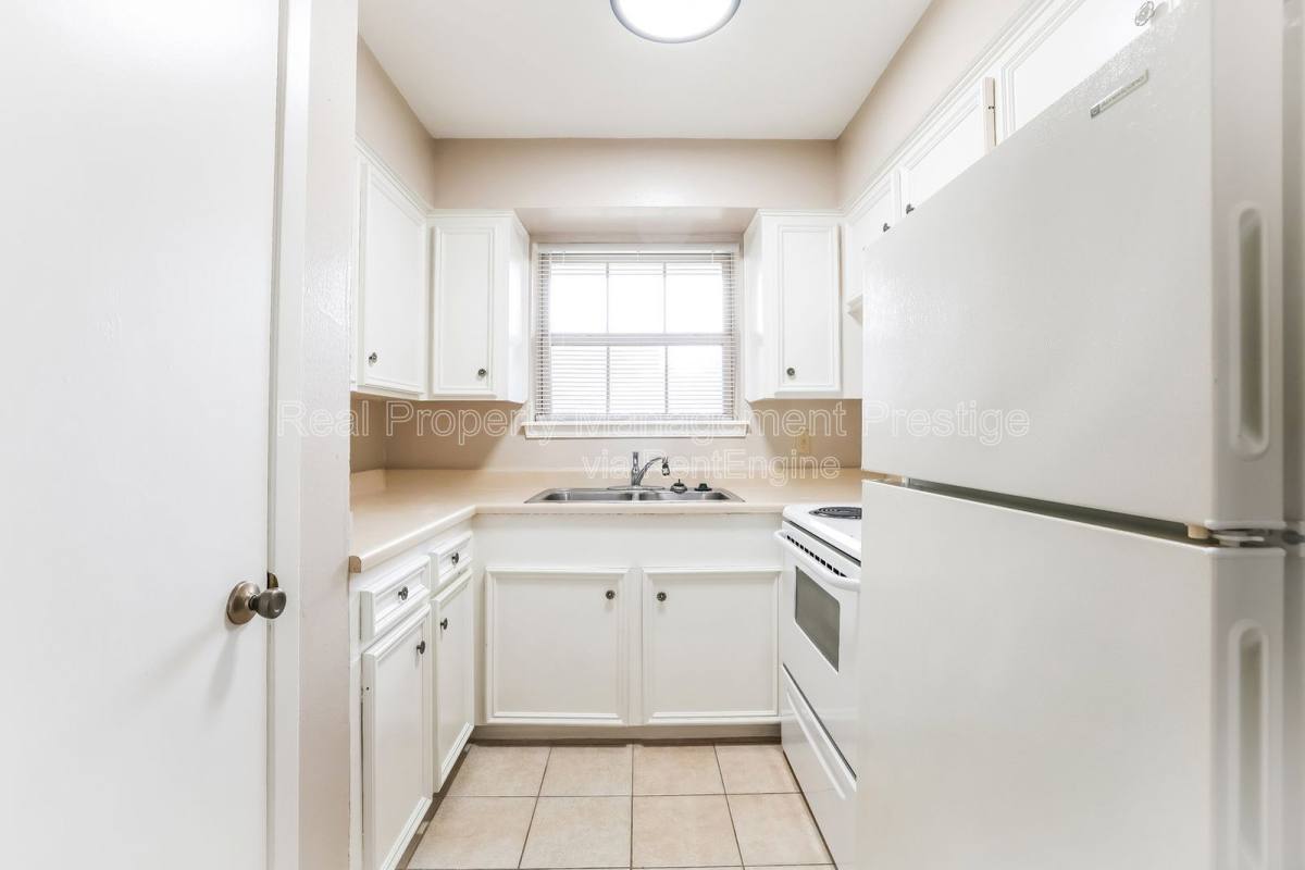 Apartment for rent at 1523 Heights Blvd #3, Houston, TX 77008