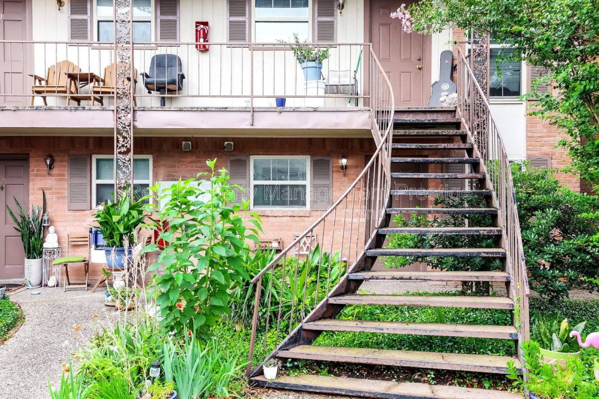 Apartment for rent at 1523 Heights Blvd #3, Houston, TX 77008
