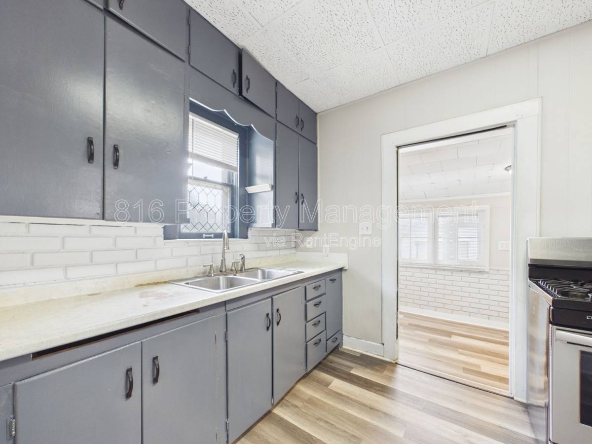 House for rent at 1222 S 40th St, Kansas City, KS 66106