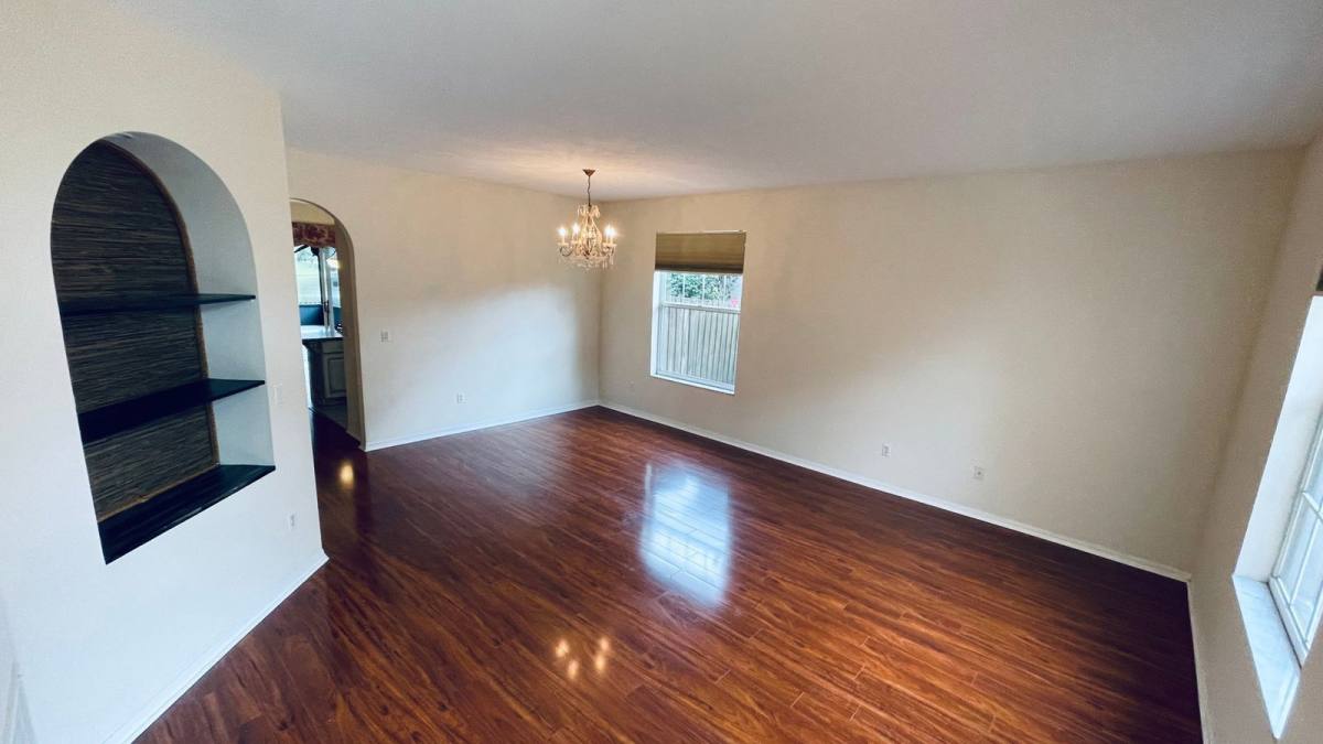 House for rent at 500 Lakescape Court, Orlando, FL 32828