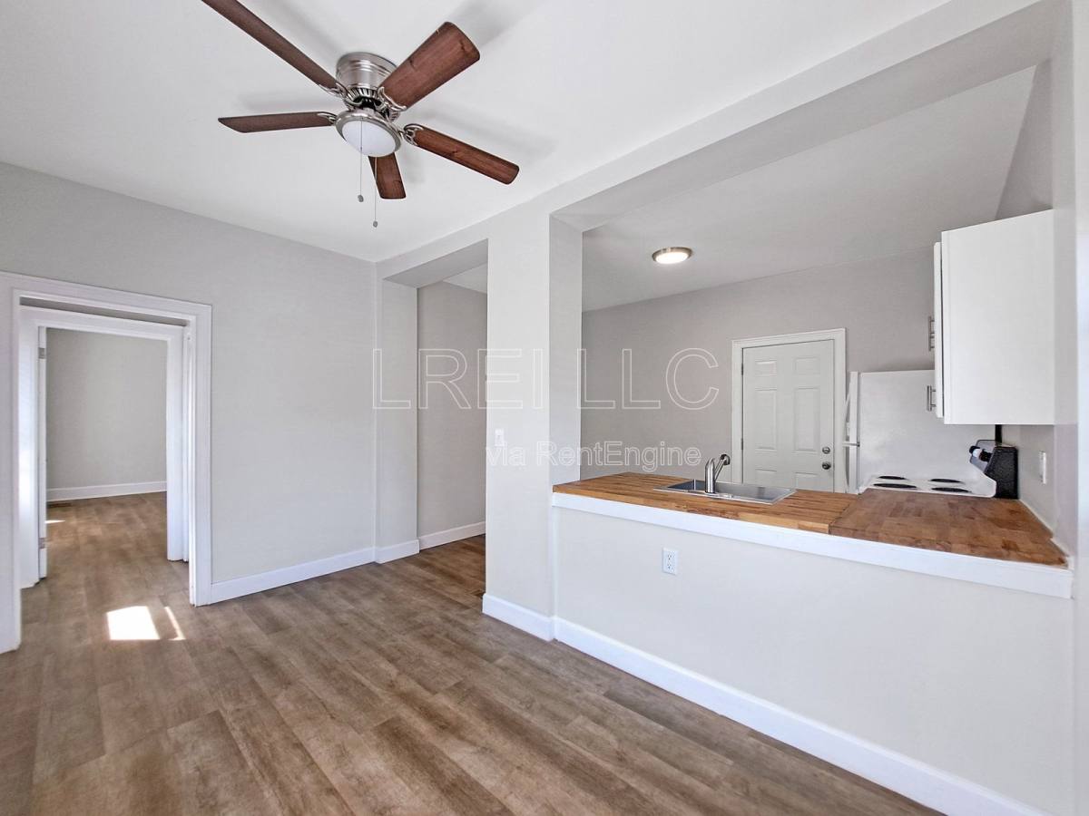 Apartment for rent at 4704 Southern Parkway #A1, Louisville, KY 40214